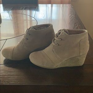 Toms brand tan Size 8 booties